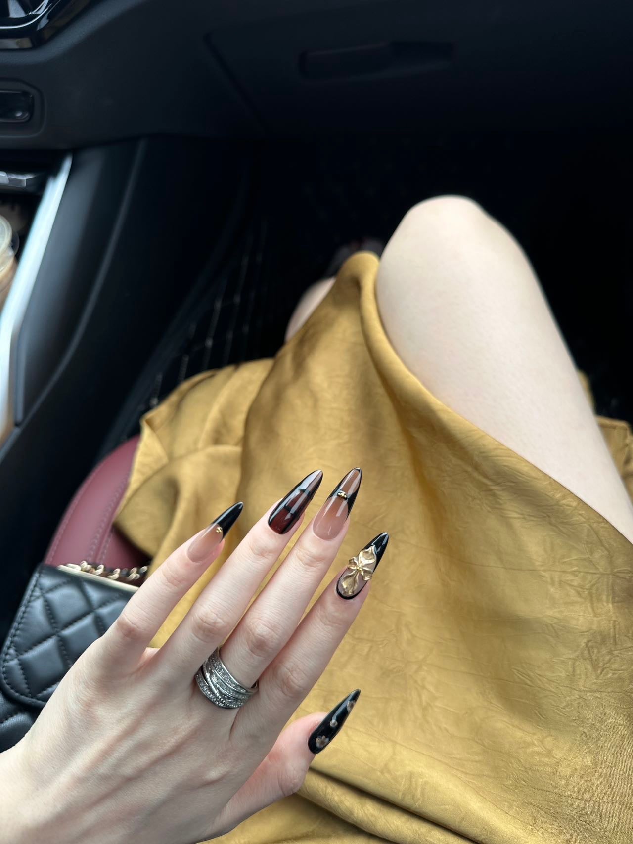 Wealth & Glamour Blossom