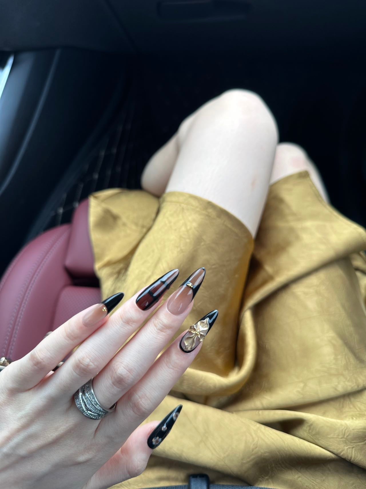 Wealth & Glamour Blossom