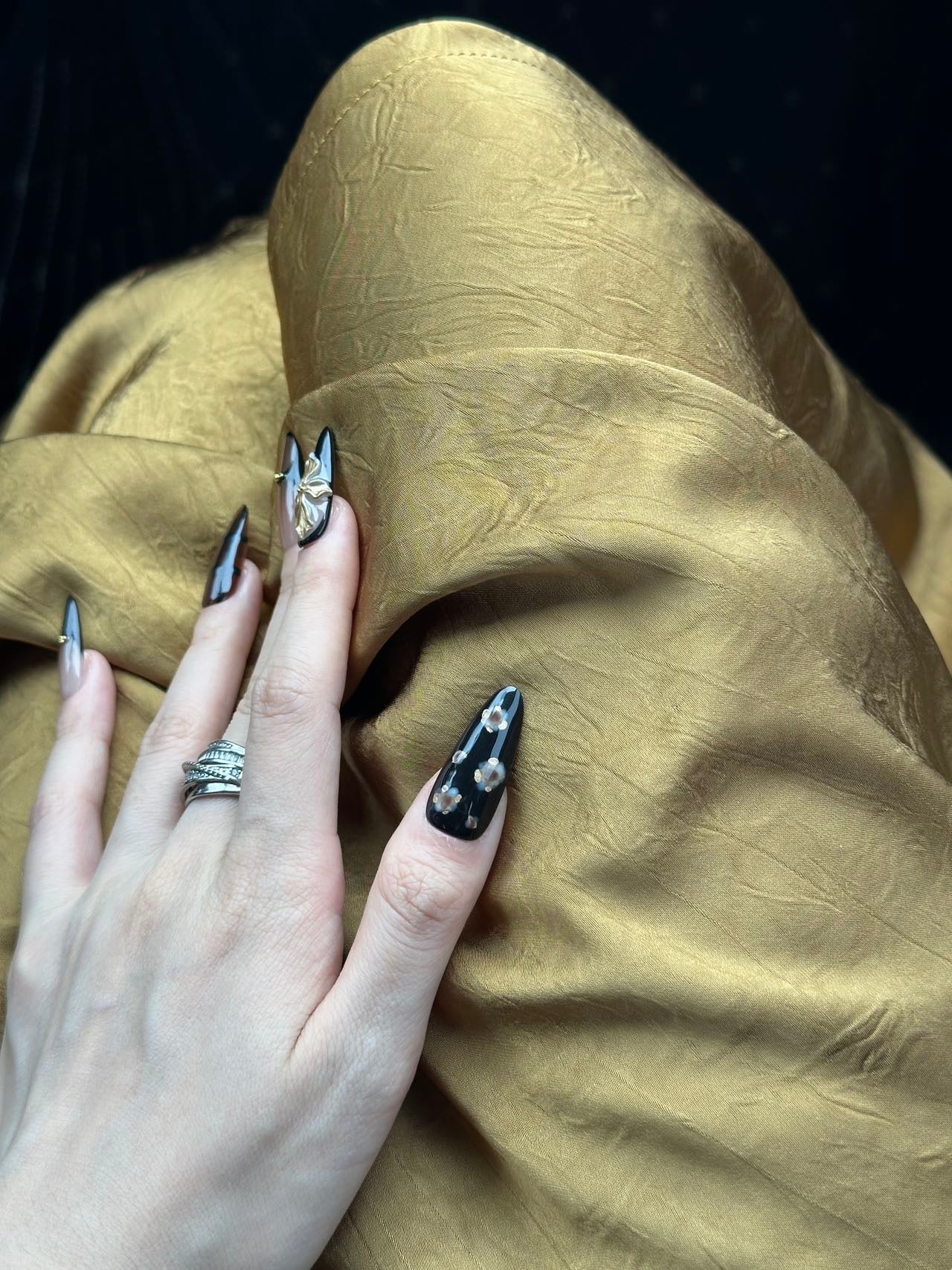 Wealth & Glamour Blossom